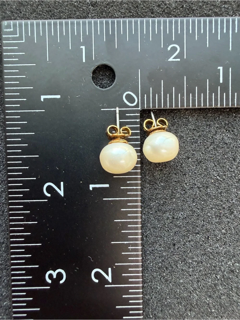 Avon Faux Pearl Cream Necklace And Earrings Set